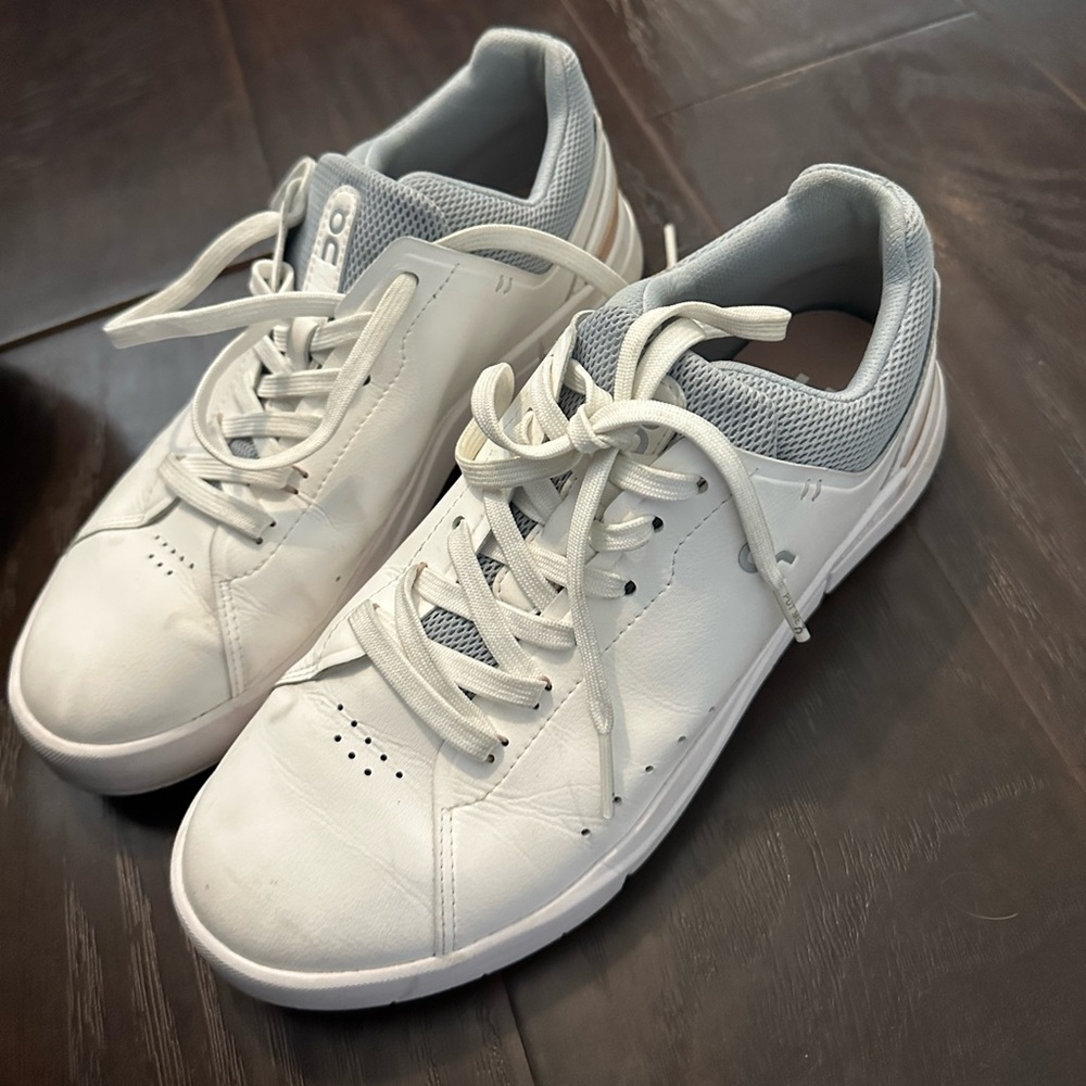 Find cloud shoes - Picture 4 of 5